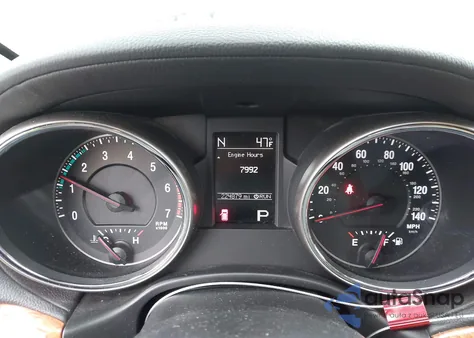 2013 Jeep Grand Cherokee Overland z USA, uszkodzony, nr VIN 1C4RJFCT9DC532283